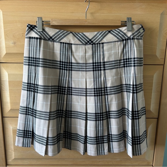 H&M Divided Pleated Plaid Mini Skirt - Picture 4 of 9